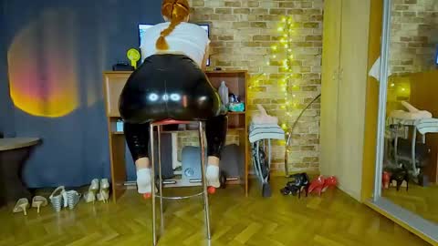 sara  foxy online show from 3, 6, 2026