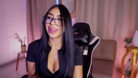 Sara  online show from 10, 1, 2025