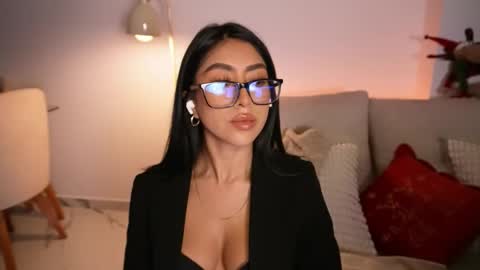 Snapshot of sara_albrecht chatting on 18, 12, 2025 Sara online show from 18, 12, 2025