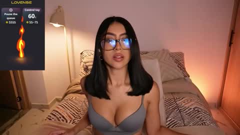 Snapshot of sara_albrecht chatting on 7, 1, 2026 Sara online show from 7, 1, 2026