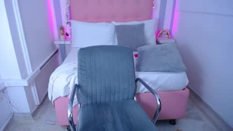 Sara... online show from 5, 3, 2025