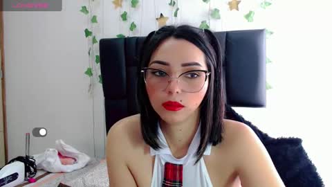 Sara  online show from 3, 10, 2025