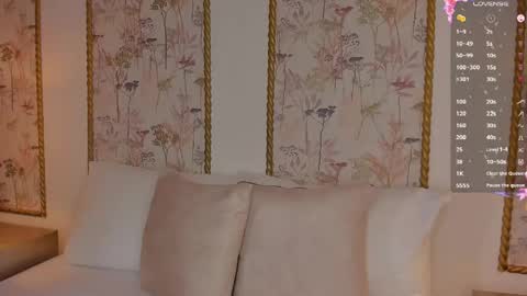 Snapshot of sara_castro24 chatting on 25, 4, 2026 Sara online show from 25, 4, 2026