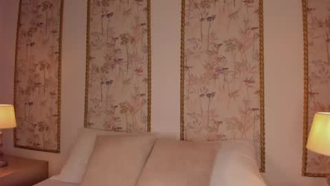 Snapshot of sara_castro24 chatting on 28, 5, 2026 Sara online show from 28, 5, 2026