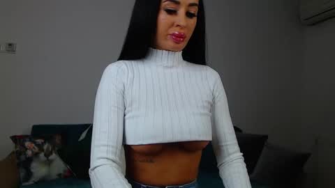 Snapshot of sara_daisy chatting on 13, 2, 2025 Im Sara I am happy to be here online show from 13, 2, 2025