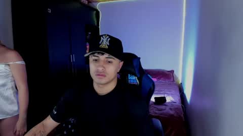 sara_jhon_ online show from 17, 4, 2026