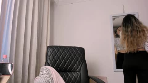 sara_kaii online show from 5, 5, 2026