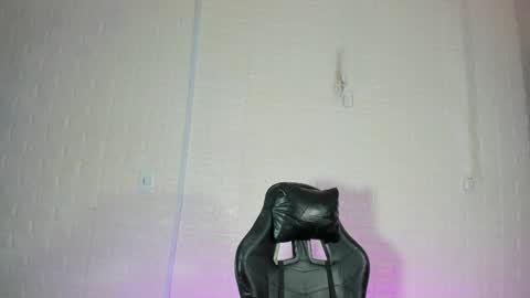 Snapshot of sara_love_1 chatting on 2, 5, 2026 Sara Love online show from 2, 5, 2026