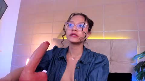 Sara  online show from 1, 7, 2026