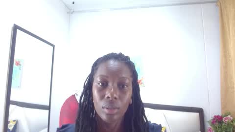 Snapshot of sara_marks chatting on 9, 10, 2025 S A R A online show from 9, 10, 2025
