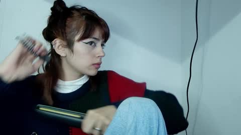 Snapshot of sara_mirandaa chatting on 2, 2, 2025 Sara online show from 2, 2, 2025