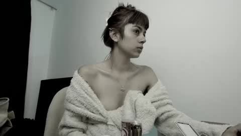 Snapshot of sara_mirandaa chatting on 9, 2, 2025 Sara online show from 9, 2, 2025