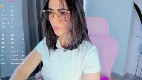 Snapshot of sara_ospina22 chatting on 16, 4, 2026 Sara online show from 16, 4, 2026