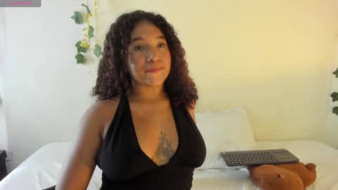 Snapshot of sara_sophiee chatting on 2, 12, 2024 sara sofia online show from 2, 12, 2024