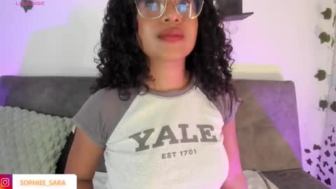 Snapshot of sara_sophiee chatting on 15, 9, 2025 sara sofia online show from 15, 9, 2025