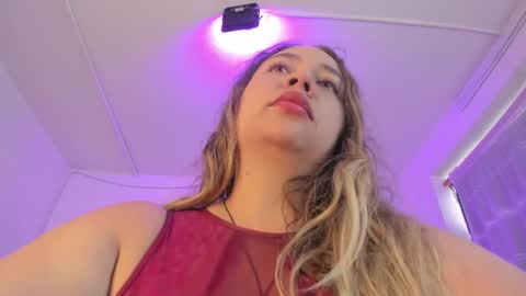 Snapshot of sara_star_ chatting on 22, 10, 2025 sara online show from 22, 10, 2025