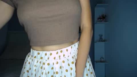 Snapshot of sara_tris chatting on 23, 11, 2025 Sara online show from 23, 11, 2025