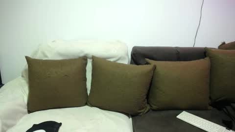  1 online show from 15, 2, 2025