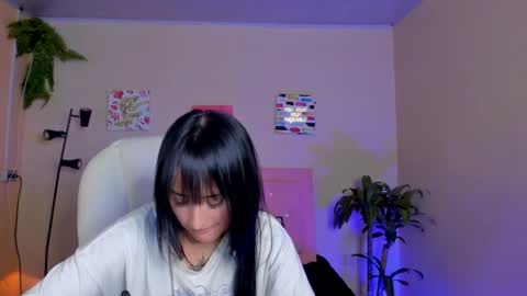 Sarah Ramirez online show from 13, 2, 2025