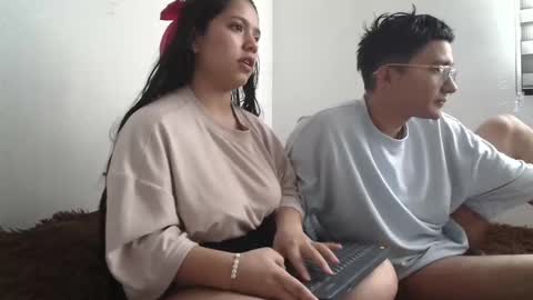 Snapshot of saraandthomas chatting on 12, 12, 2024 sara and thomas online show from 12, 12, 2024