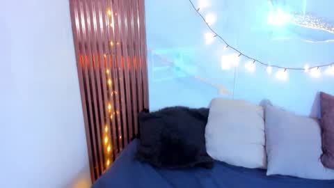 SARAHGIL online show from 15, 3, 2026