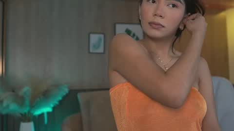 Sara Belmont online show from 8, 10, 2025