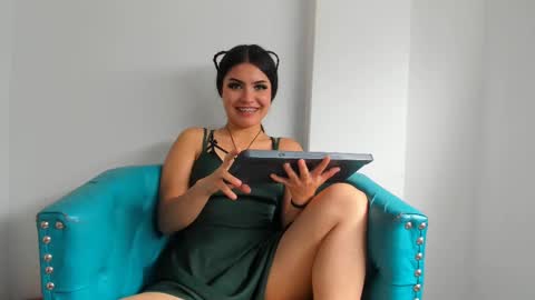 Snapshot of sarabenedetti chatting on 10, 3, 2025 Sara online show from 10, 3, 2025