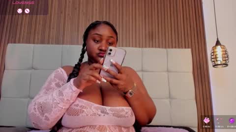 Snapshot of saraby_blandon chatting on 11, 9, 2025 online show from 11, 9, 2025