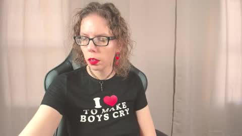 Sara Desire online show from 2, 10, 2025