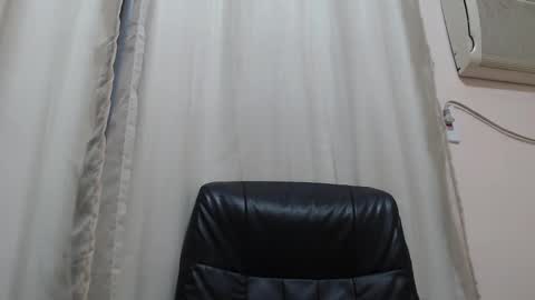 saradorj92 online show from 18, 11, 2025