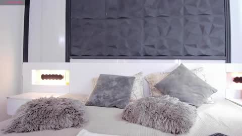  Sara Gomez  online show from 26, 2, 2025