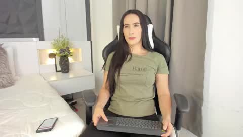  Sara Gomez  online show from 3, 10, 2025