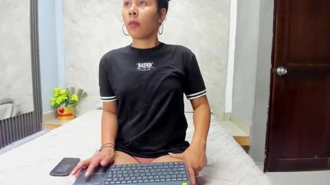 Snapshot of sarah__19 chatting on 6, 11, 2025 Sarah online show from 6, 11, 2025