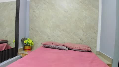 Snapshot of sarah__19 chatting on 15, 12, 2025 Sarah online show from 15, 12, 2025