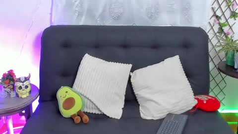 Snapshot of sarah_and_nicolle chatting on 11, 1, 2025 Sarah Redhair  Nicolle Black hair  online show from 11, 1, 2025