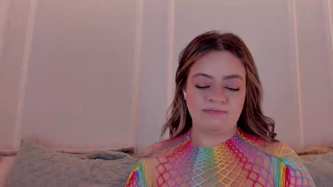 Sarah Bonneth online show from 22, 6, 2026
