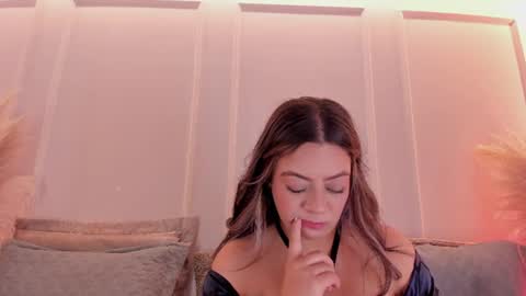 Sarah Bonneth online show from 29, 6, 2026