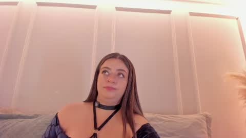 Sarah Bonneth online show from 13, 7, 2026