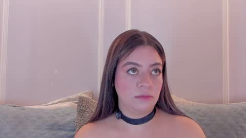 Sarah Bonneth online show from 27, 7, 2026