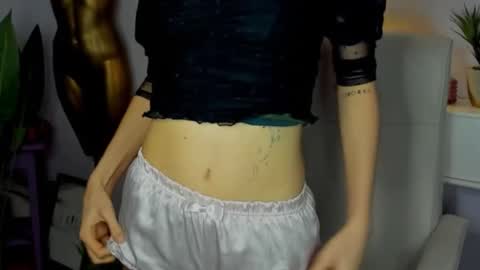 Sarah online show from 9, 11, 2025