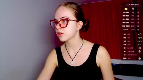 Snapshot of sarah_hs chatting on 10, 1, 2025 Sarah online show from 10, 1, 2025