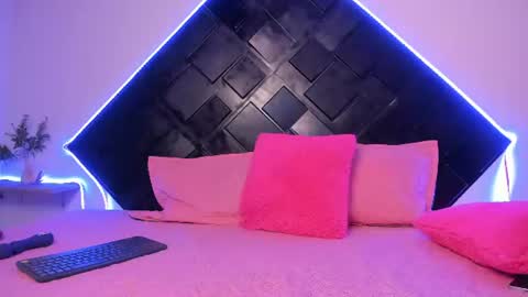 Sarah  online show from 24, 6, 2026