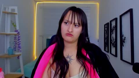 Sarah Ramirez online show from 14, 11, 2025