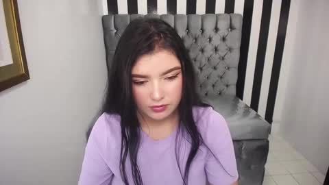 Snapshot of sarah_rouse_t chatting on 12, 11, 2025 Rouse online show from 12, 11, 2025