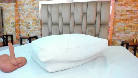 Snapshot of sarah_sanz chatting on 27, 12, 2024 sarah online show from 27, 12, 2024