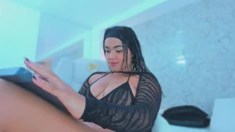 Snapshot of sarah_sanz chatting on 20, 10, 2025 sarah online show from 20, 10, 2025