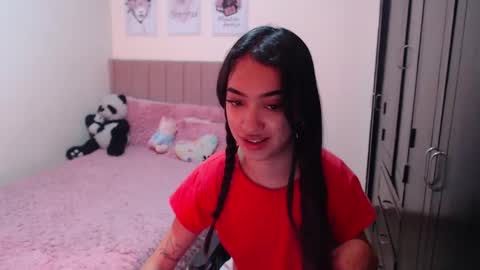 Snapshot of sarah_stone15 chatting on 24, 12, 2024 Sarah online show from 24, 12, 2024