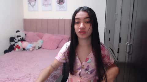 Snapshot of sarah_stone15 chatting on 11, 1, 2025 Sarah online show from 11, 1, 2025