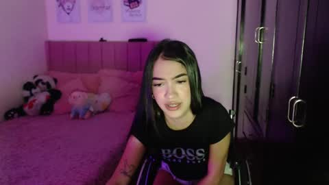 Snapshot of sarah_stone15 chatting on 31, 1, 2025 Sarah online show from 31, 1, 2025