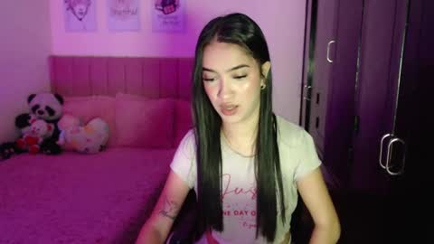 Snapshot of sarah_stone15 chatting on 5, 2, 2025 Sarah online show from 5, 2, 2025